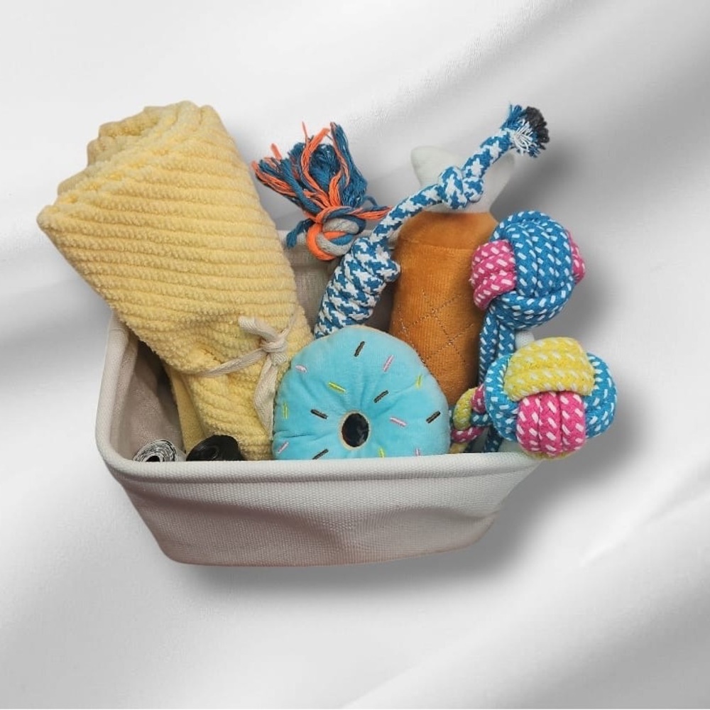 Kit for small pets and puppies ROPE BALL KNOTS 2
SQUEAKY DOLLS INCLUDED 1 TOWEL